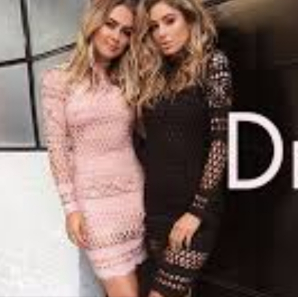 MISSGUIDED CROCHET DRESS - Picture 2 of 13